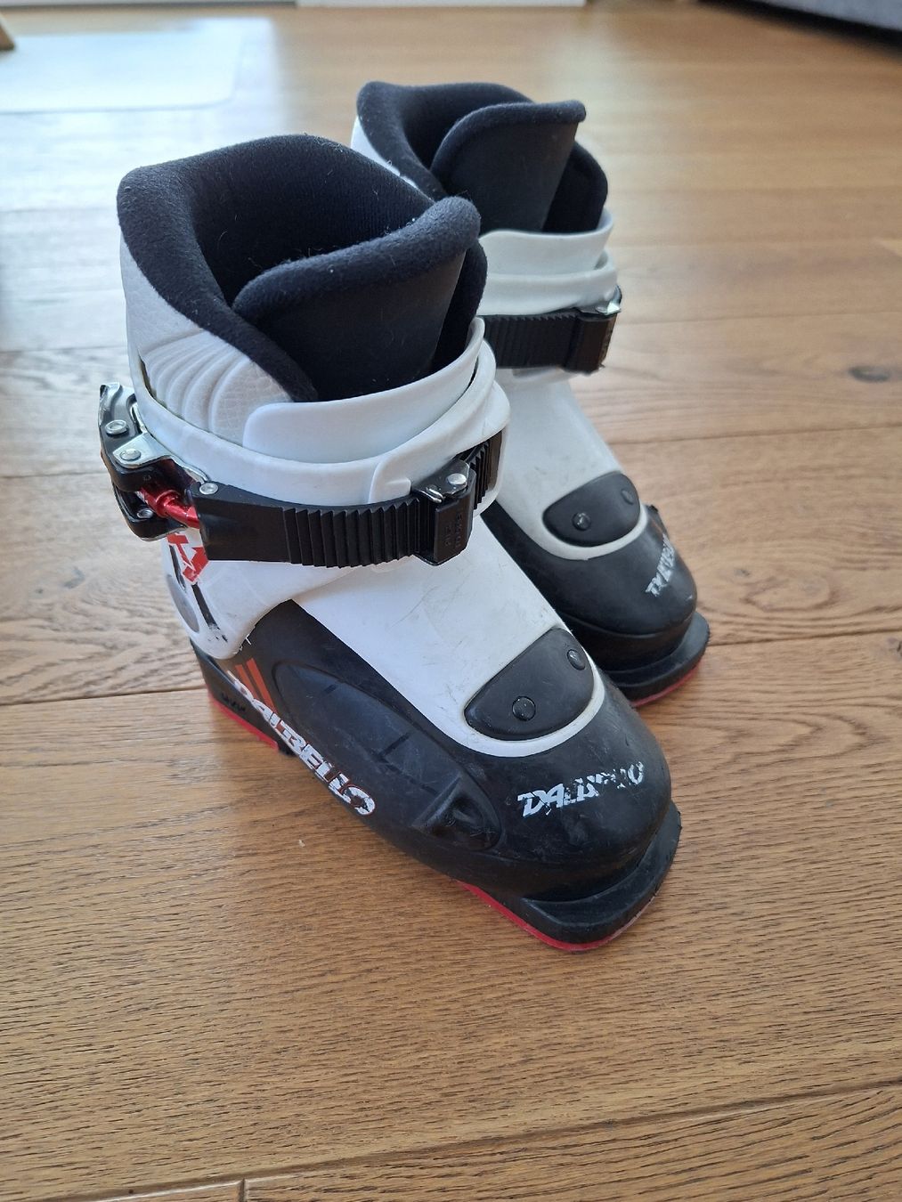 Scarpe per ragazzi: DALBELLO Skischuh Gr. 26 – Usato da Heiligkreuz (Mels) venduto da Steko2 1