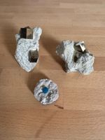 Mineralien (Pyrit Würfel & Cavansit?)