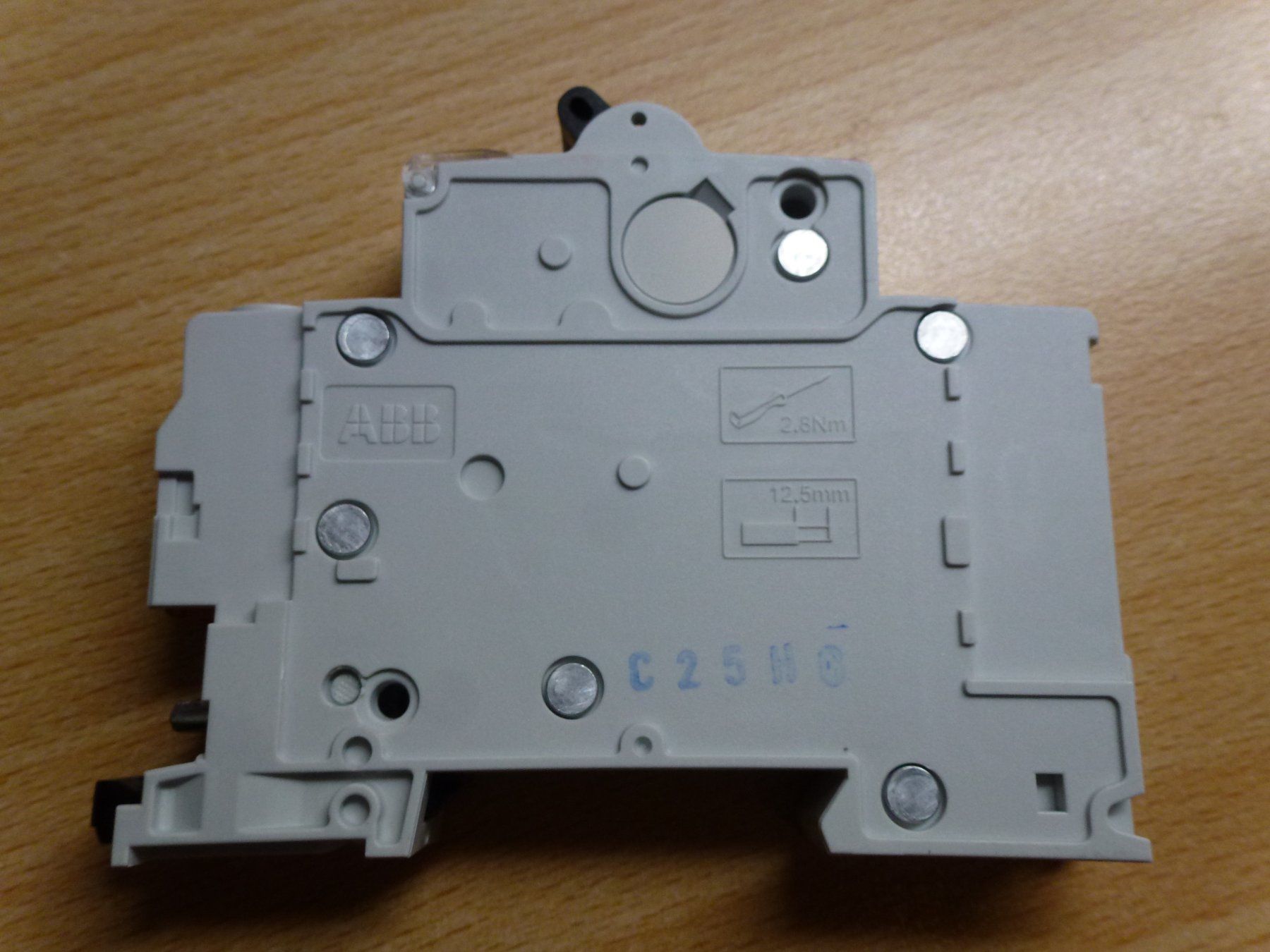 ABB Interruttori: LS C25 ABB-smissline – Nuovo (secondo la descrizione) da Hombrechtikon venduto da HGK50 3