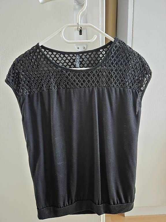 T-shirt: T-shirt – Usato da Triengen venduto da hap_5f5y