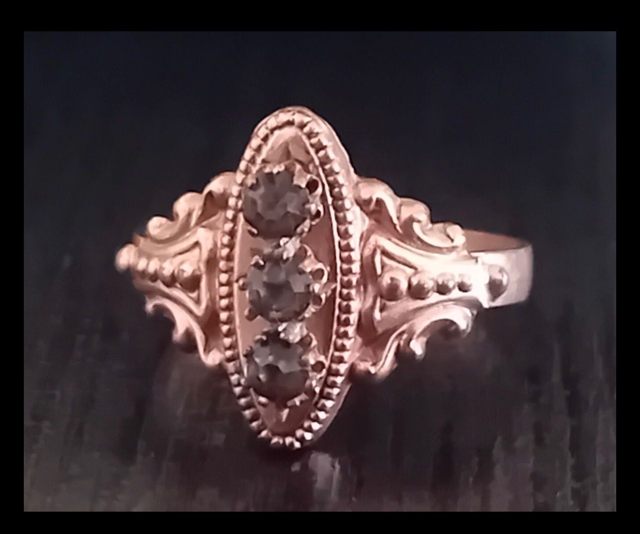 Bagues: Alter Ring rote Steine vergoldet Kupfer – D'occasion à Basel par Joshy03