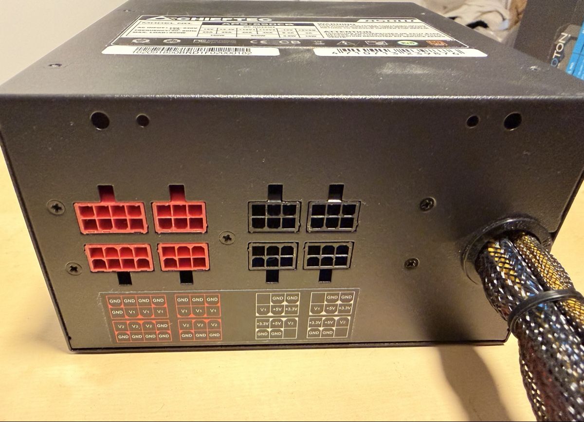 Chieftec Componenti elettronici: Chieftec APS-850CB 850W Netzteil – Usato da Heerbrugg venduto da predch 2