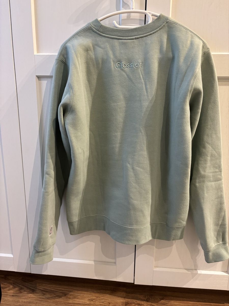 Pullover & Sweatshirts: Glossier sweatshirt size S – Gebraucht aus Adliswil von Ruedetu 3