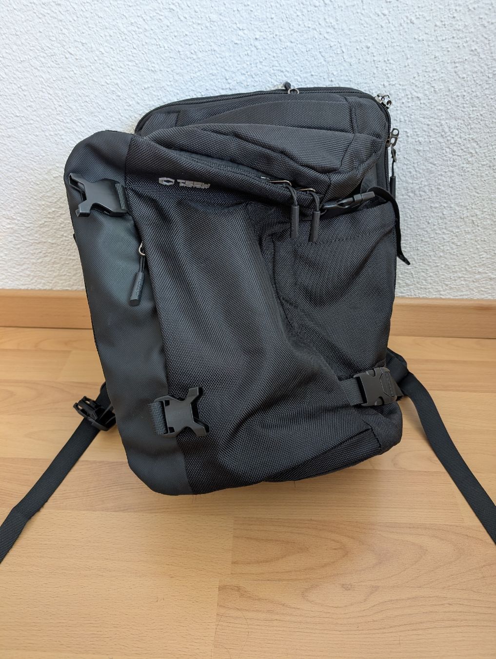 Hi-Tec Zaini: Neu Tech-Protect Rucksack 30l – Usato da Zürich venduto da Loulou_96 2