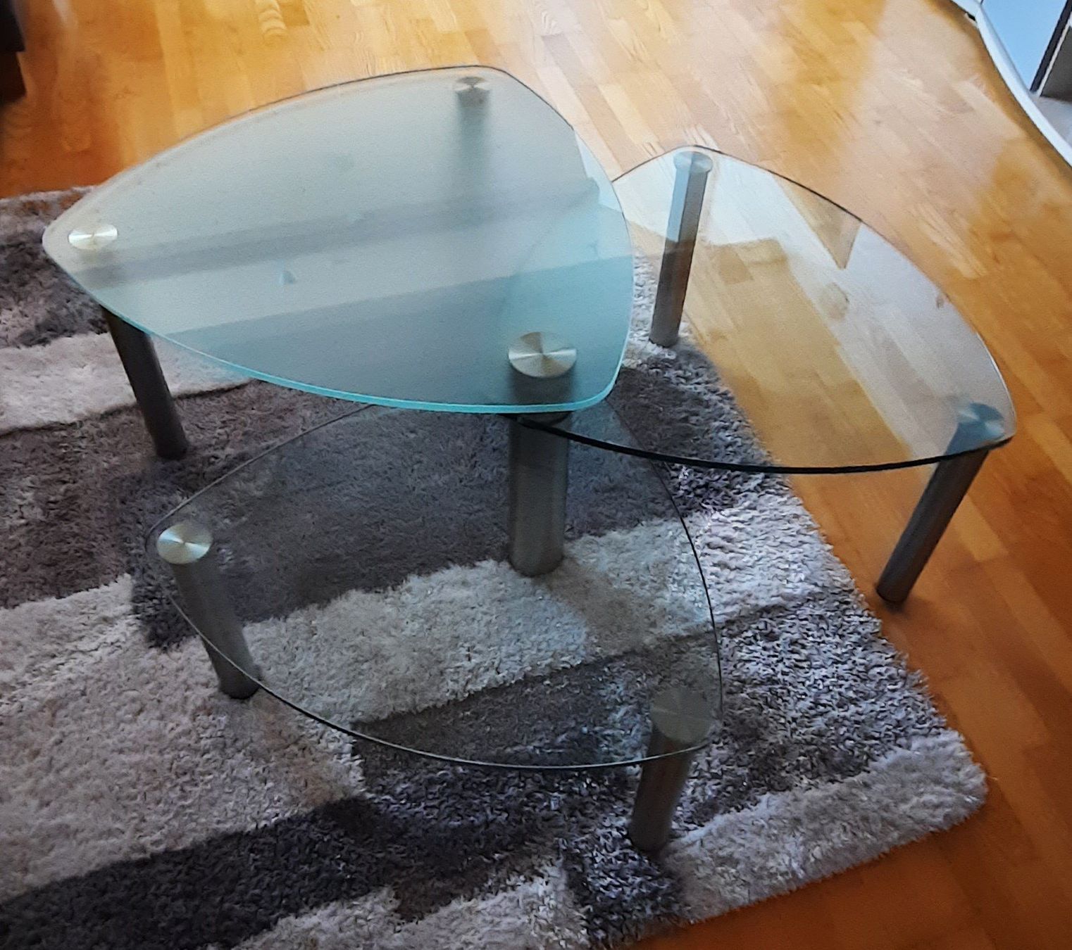 Bicchieri: Glas-Couchtisch, Dreieck Design – Usato da Niederwil SG venduto da Bert60 1