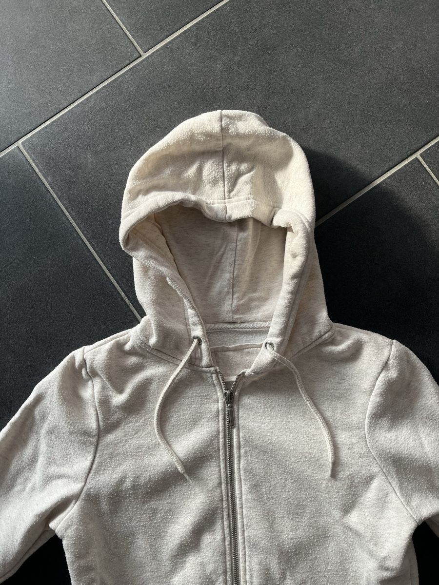 Maglioni & Felpe: Jäckli beige – Usato da Zofingen venduto da saaraaah___ 3