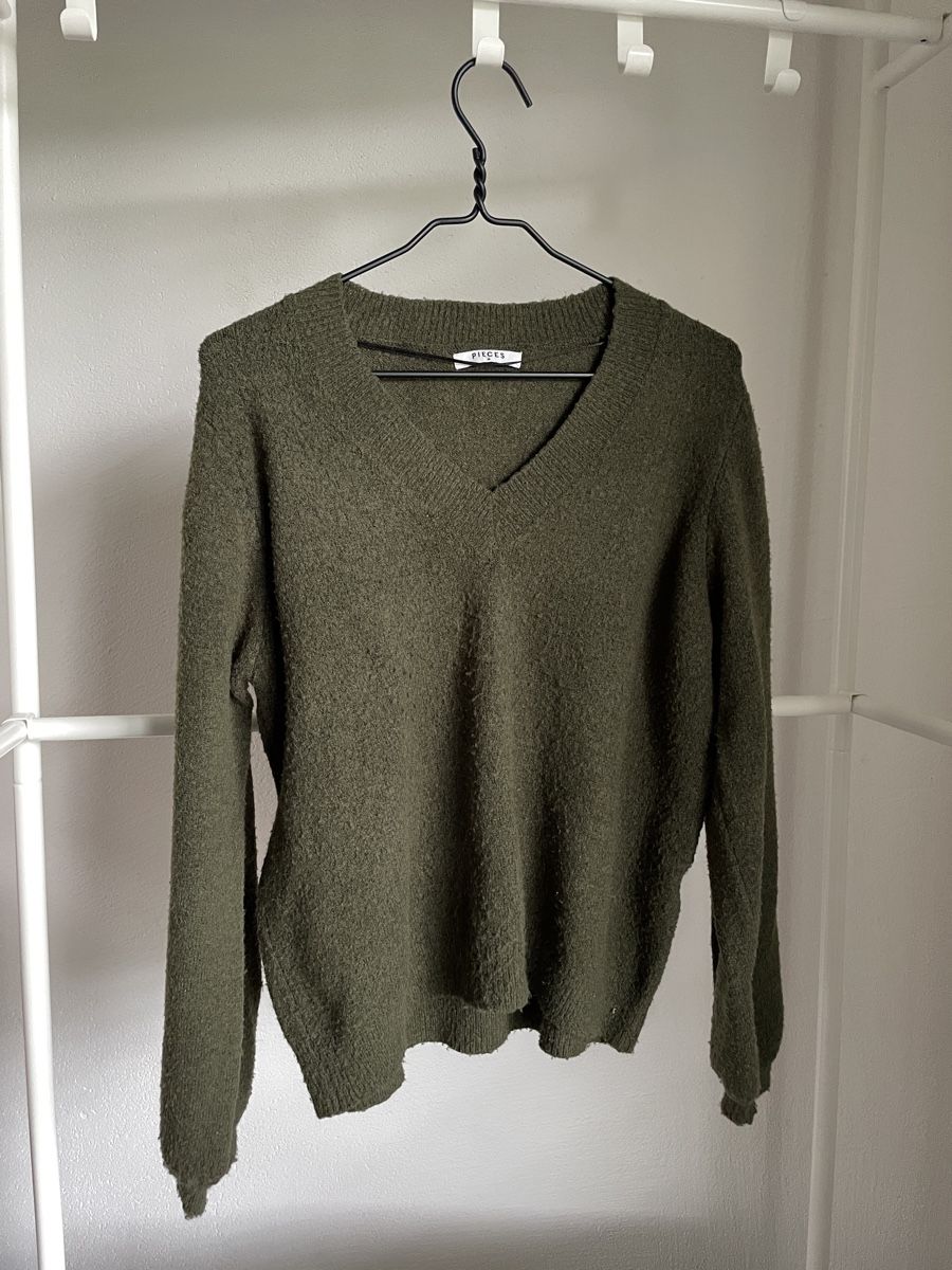 Maglioni & Felpe: Strickpullover, Gr. M, Olivgrün - Herbst Sale! – Usato da Adliswil venduto da sel_s6cw