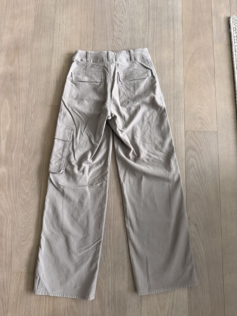 Hosen: TNA Cargo Pants Beige Size 2 New Condition – Gebraucht aus Meilen von tan_v628 1