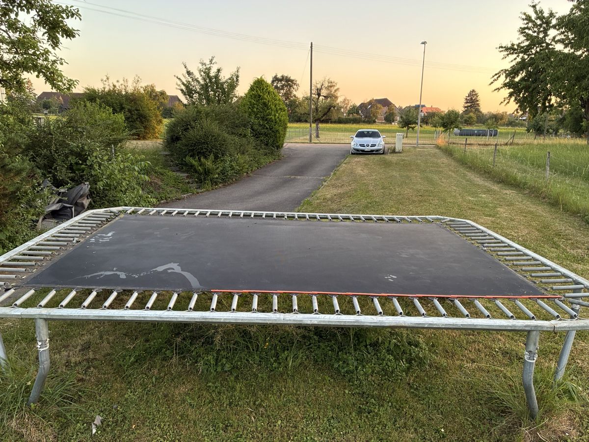 Trampoline: Trampolin 200cm x 300cm – Gebraucht aus Gerlafingen von karmate 1