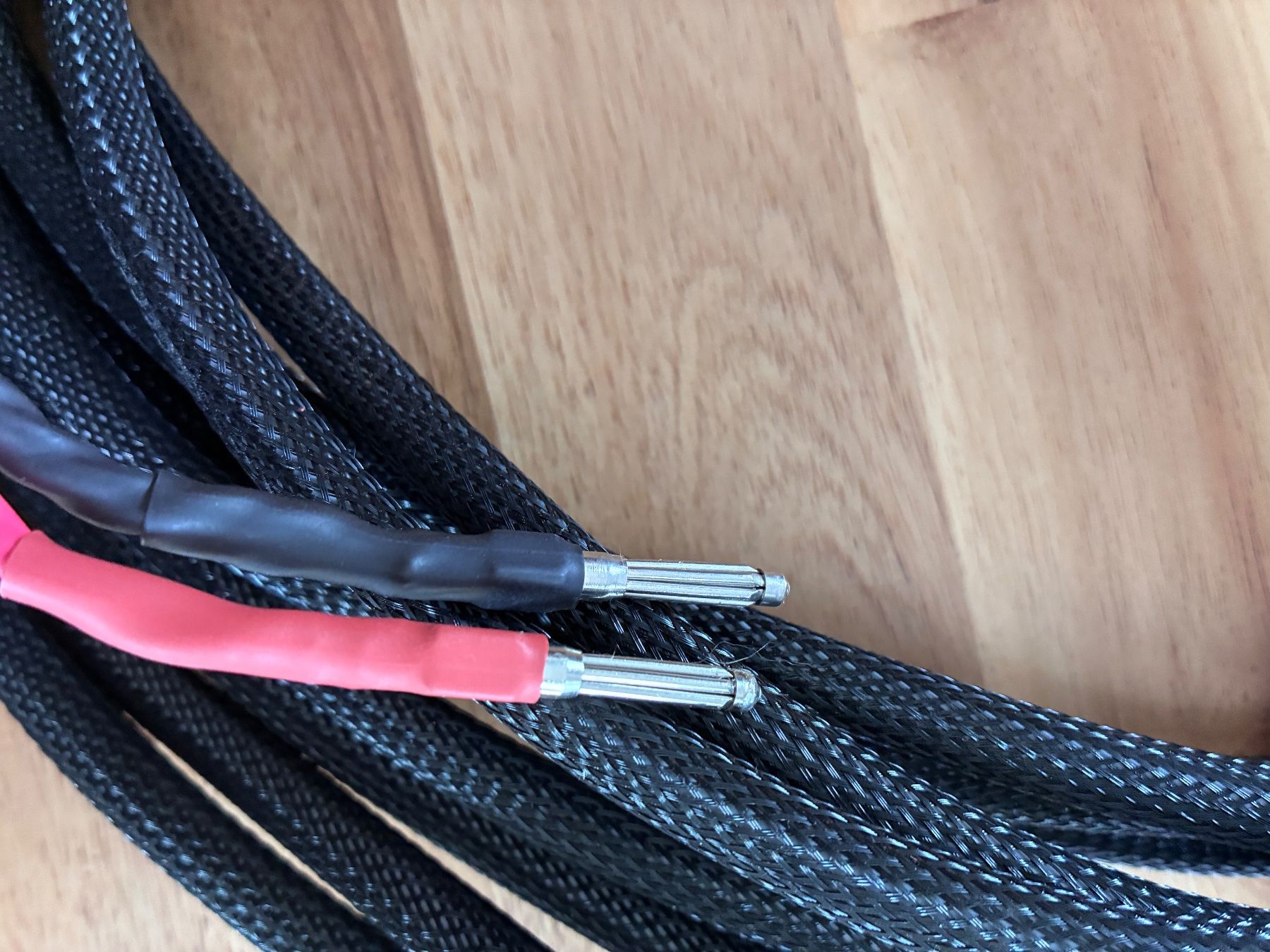 Cavi: MF Akustik Solid Core Lautsprecherkabel 2x8m mit WBT Stecker – Usato da Ottikon venduto da Gravis 2