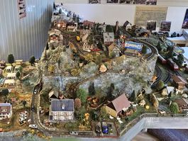Märklin Modelleisenbahn-Anlage mit Zubehör