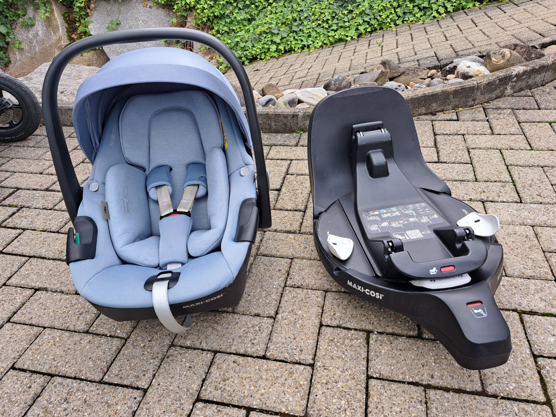 Maxi-Cosi Seggiolini per auto: Maxi-Cosi Pebble 360 mit Basisstation Isofix – Usato da Winikon venduto da nic_2kjk