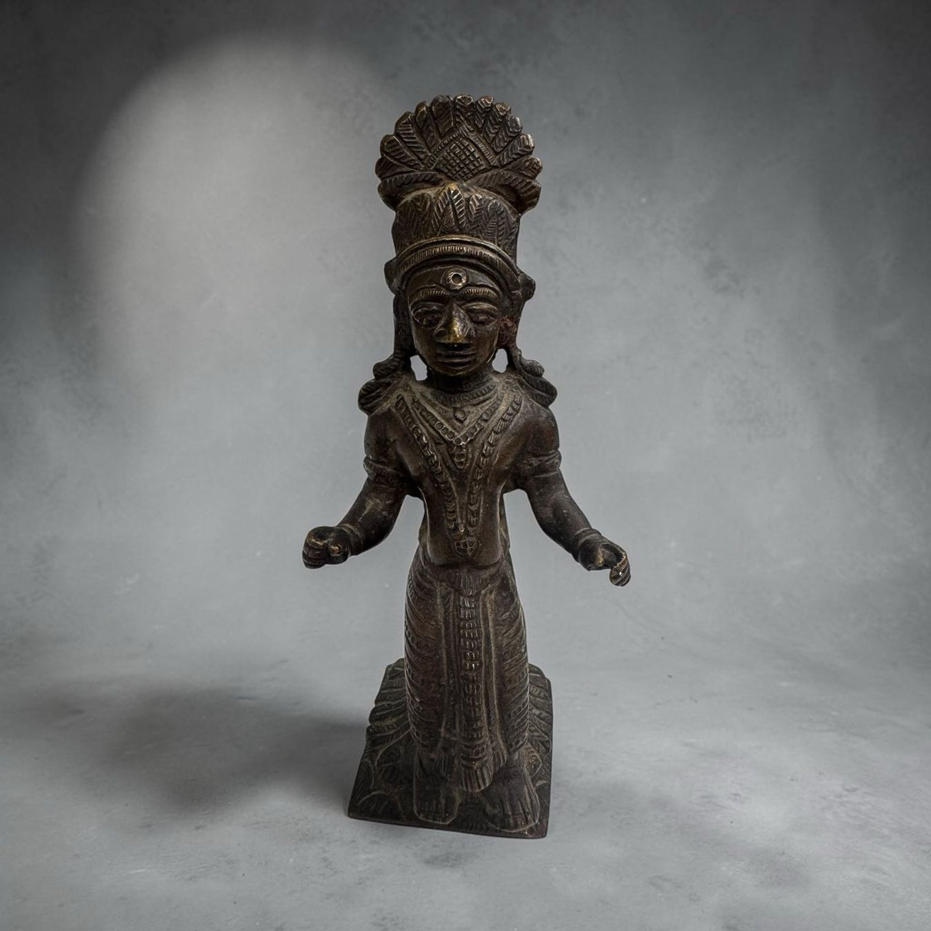 Sculture & Statue: Indische Bronzefigur einer Gottheit – Usato da Basel venduto da mkz_859r