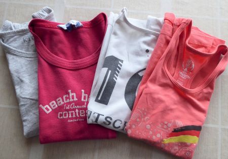 4 Shirts  Grösse  134/140