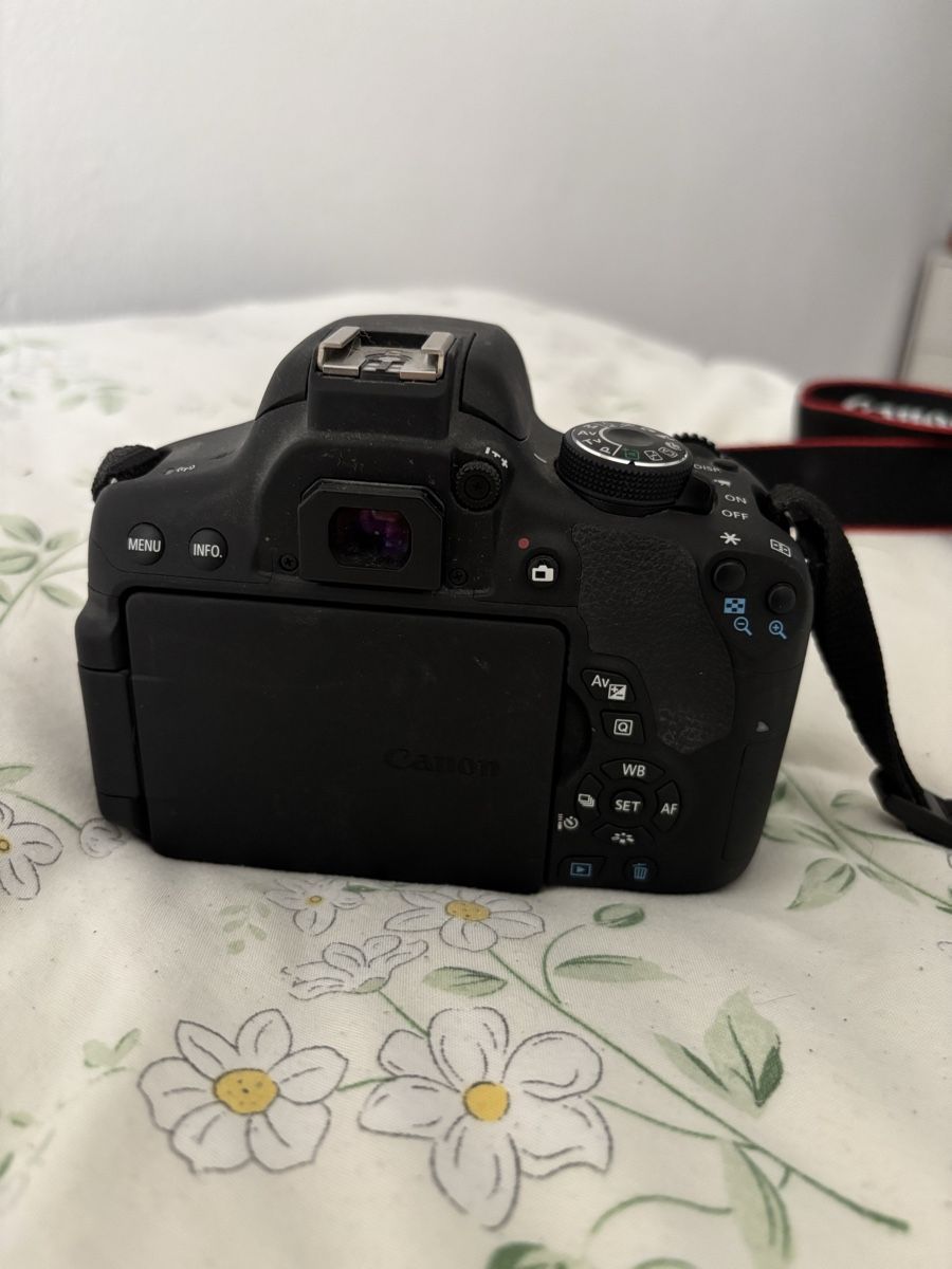 Canon Kamera: Canon EOS 750D Spiegelreflexkamera mit Ladegerät – Gebraucht aus Bülach von reaos 3