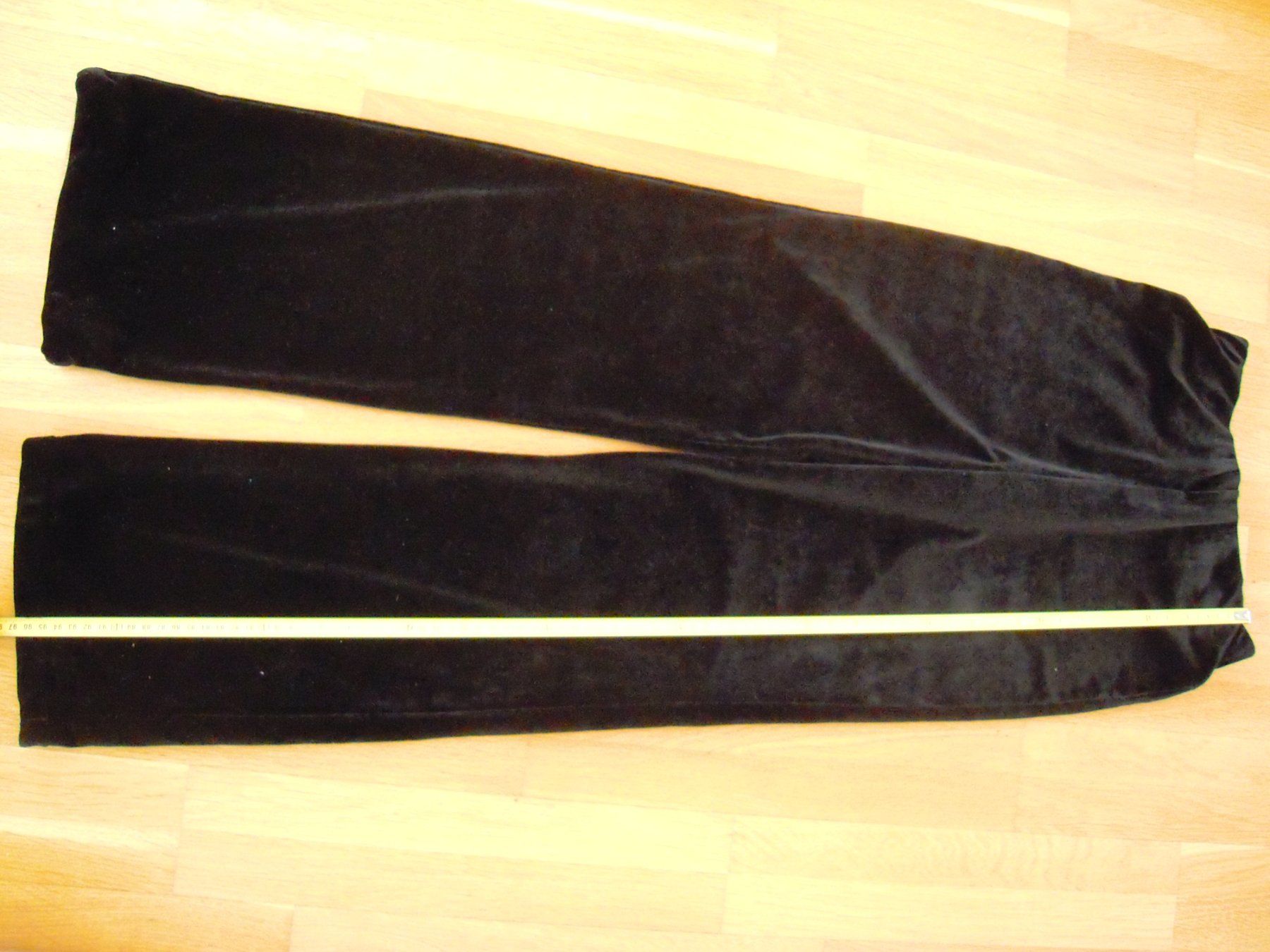 Pantaloni: Schwarze Nicki-Plüschhose Gr 34/36 – Nuovo (secondo la descrizione) da Uzwil venduto da visions77