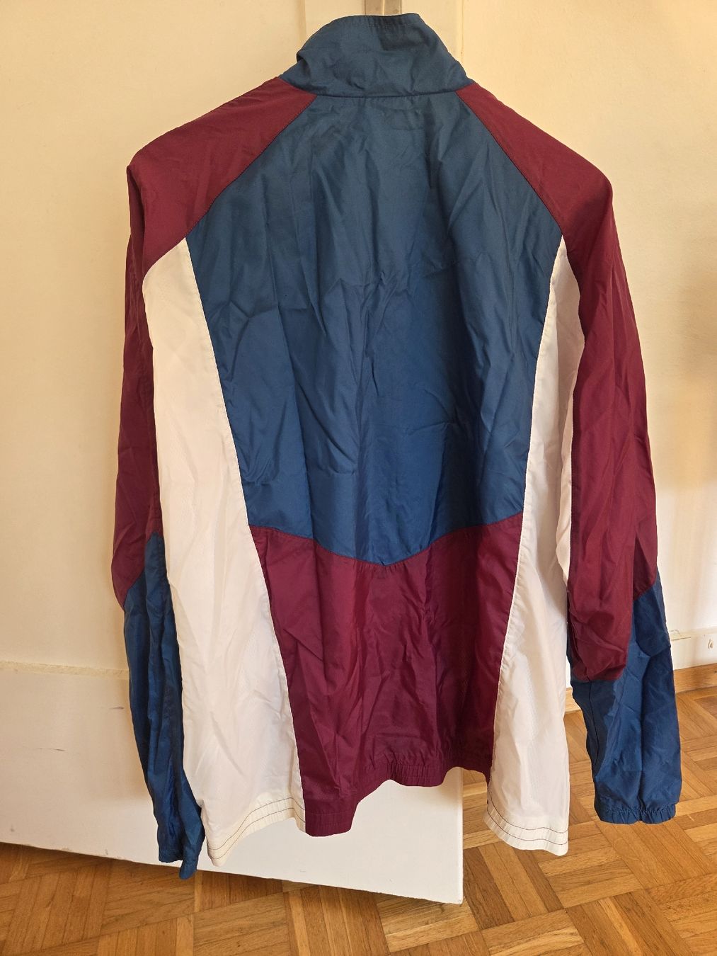 Nike Jacken: Windbreaker Nike Vintage – Gebraucht aus Basel von sommerlove 1
