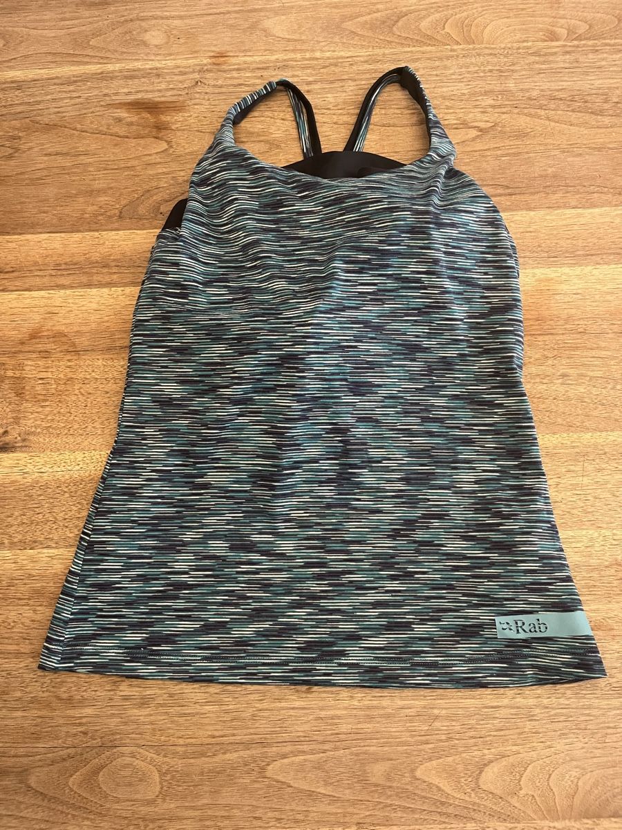 Lotti di vestiti: Sportkleidung Grösse S-M – Usato da Weesen venduto da D0101D 4