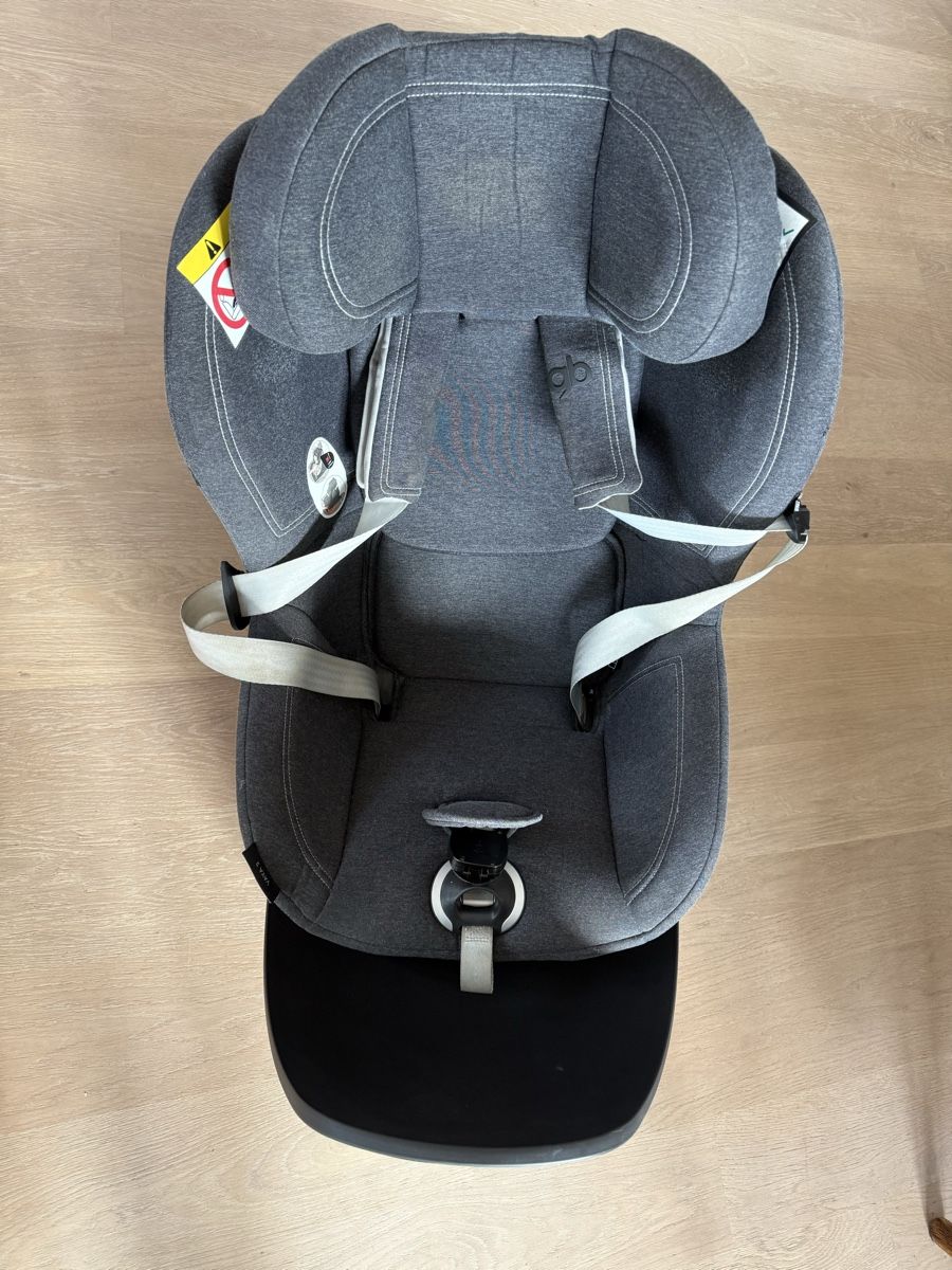 Auto-Kindersitze: Vaya 2 i-Size gp Autositz – Gebraucht aus Egg b. Zürich von ari99
