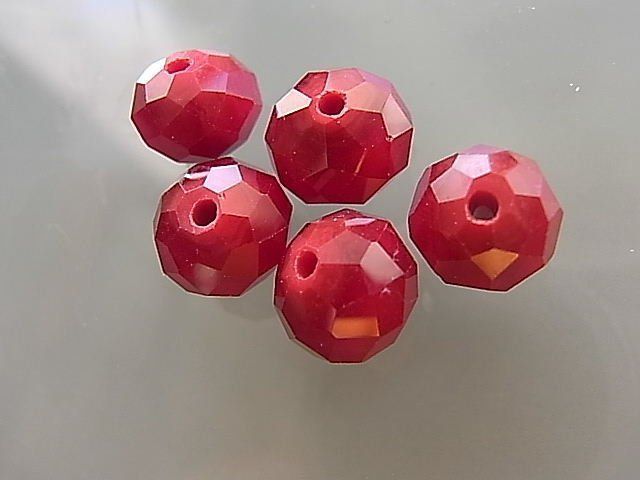 Perle (finte): 2 Perlen Glas facettiert dark rot 10mm – Usato da Alpnachstad venduto da perlengaby