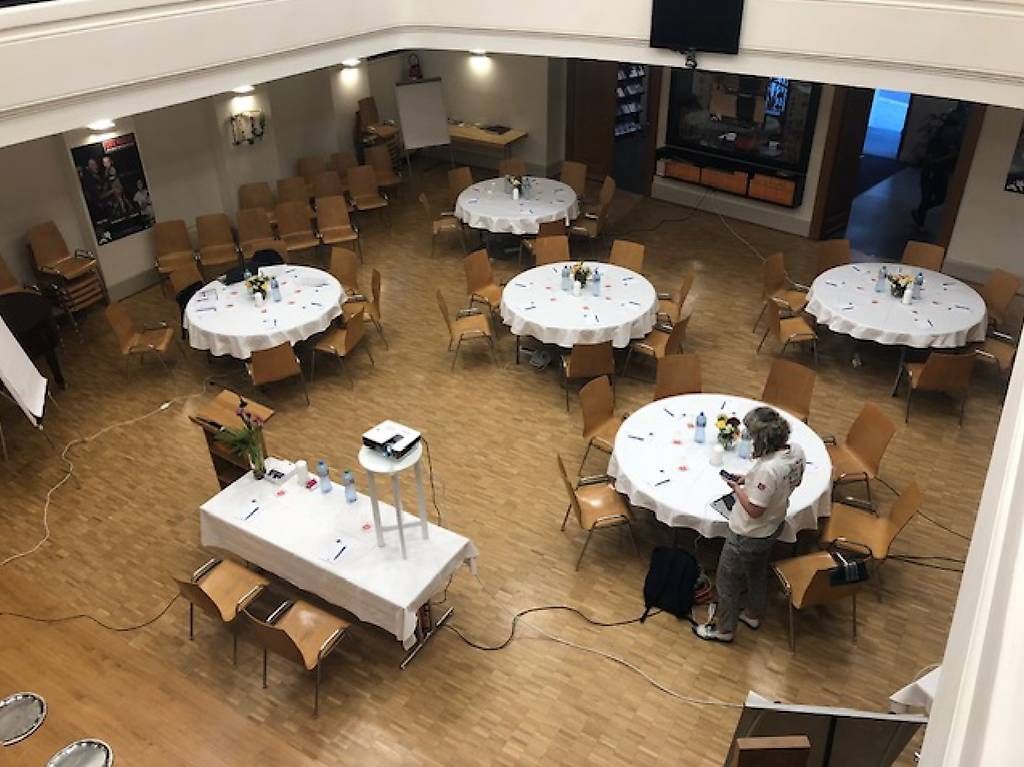 Tische: Tables pliables pro et chariot  – Gebraucht aus Gingins von Miouly 3