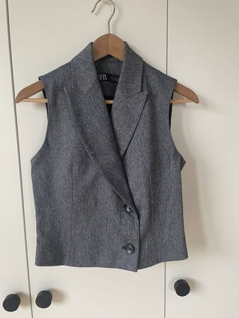 Zara Weste