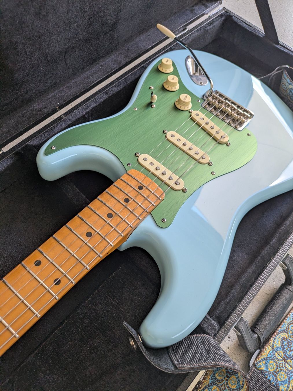 Fender Strumenti musicali: Fender Stratocaster Classic 50's Series Daphne Blue Custom – Usato da Küttigen venduto da scal.a76 1