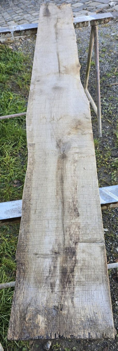 Articles en bois: Altes Holzbrett  – D'occasion à Rorschacherberg par snOOpydOg11