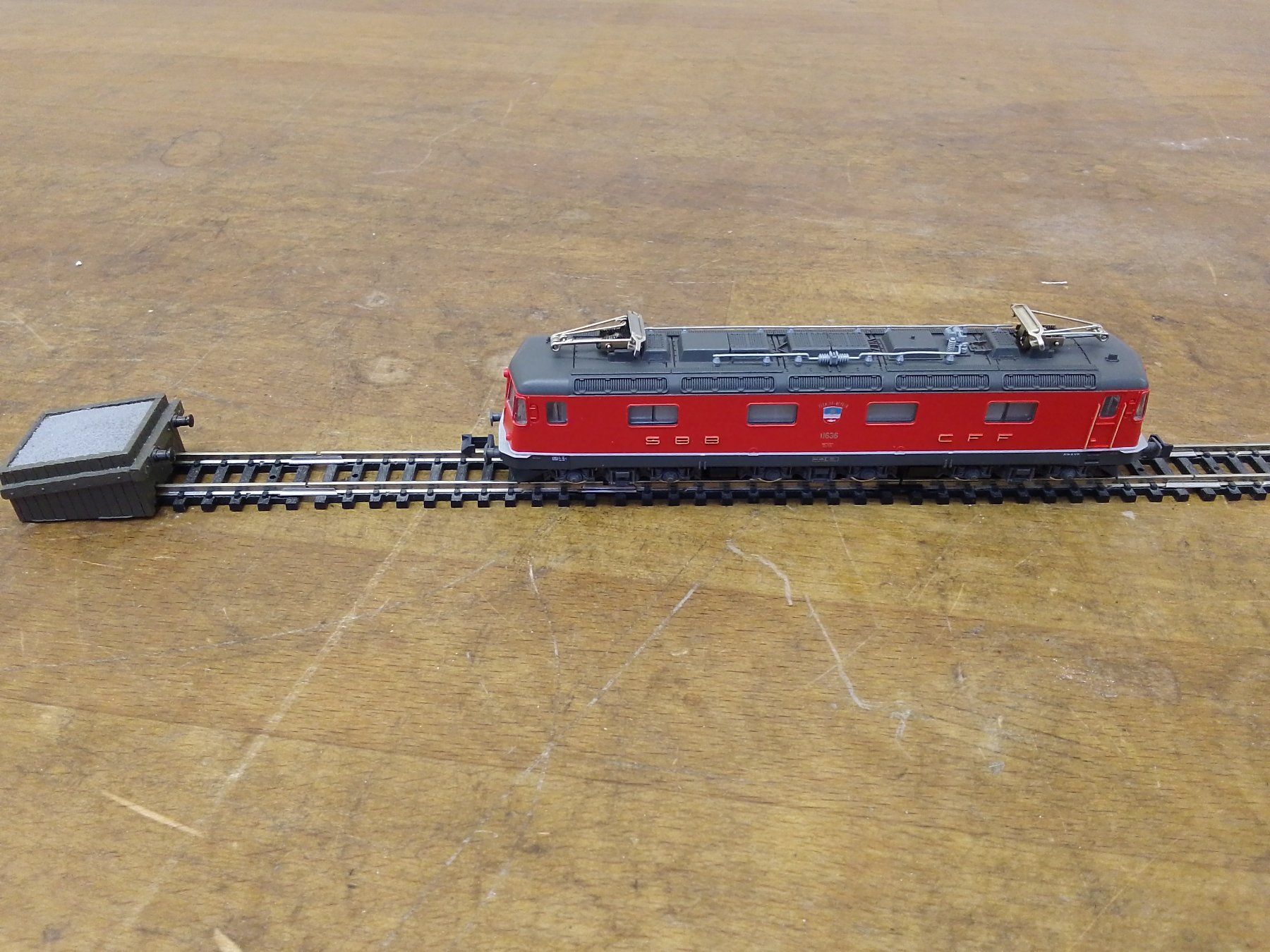 Hobbytrain Modelleisenbahnen: Lok Re 6/6 – Gebraucht aus Zollikofen von Noak