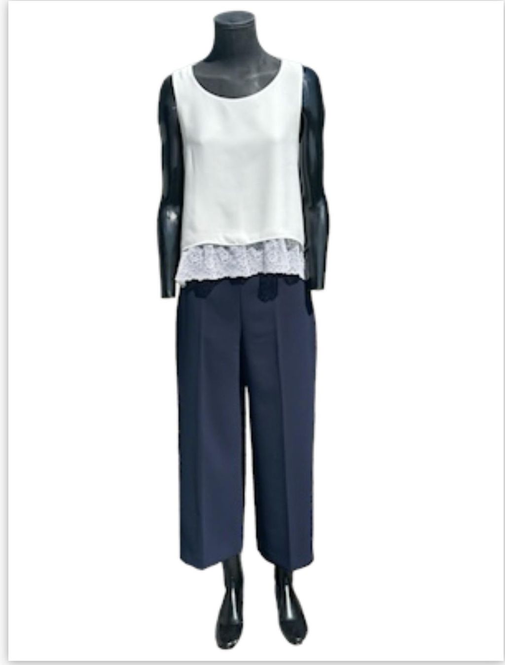 Zara Pantaloni: Elegante Damen Caprihose Gr. M – Usato da Zufikon venduto da Modestil365 1