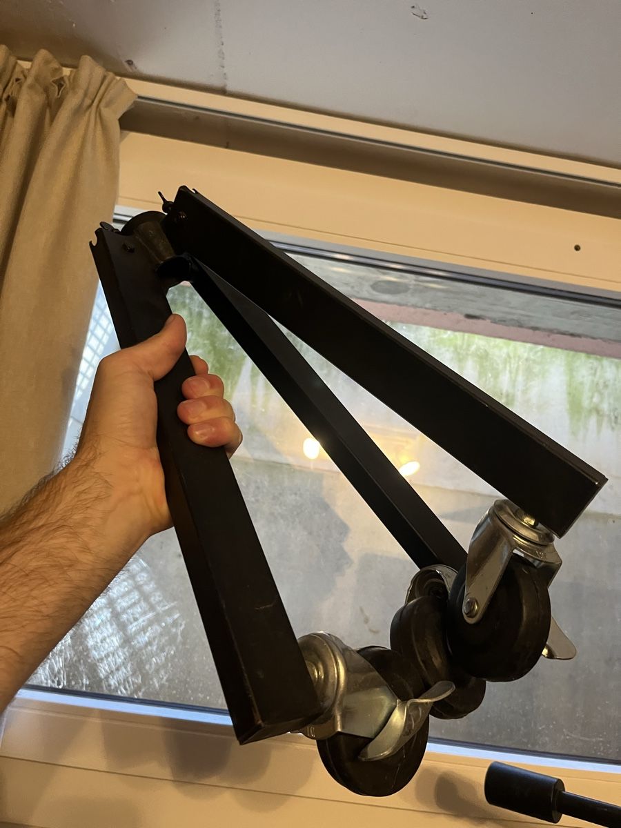 Microfoni: 2 Pieds de micro On Stage sur roues – Usato da Kerzers venduto da ptit-vivy 3