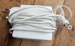 Original Internet-Box Stromadapter, Neuwertig!