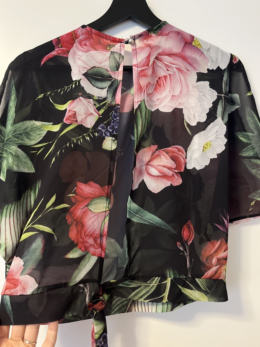 Camicette: Sommerliche Damen Bluse mit Blumenmuster, Grösse M – Usato da Emmenbrücke venduto da zak_5wtm 5