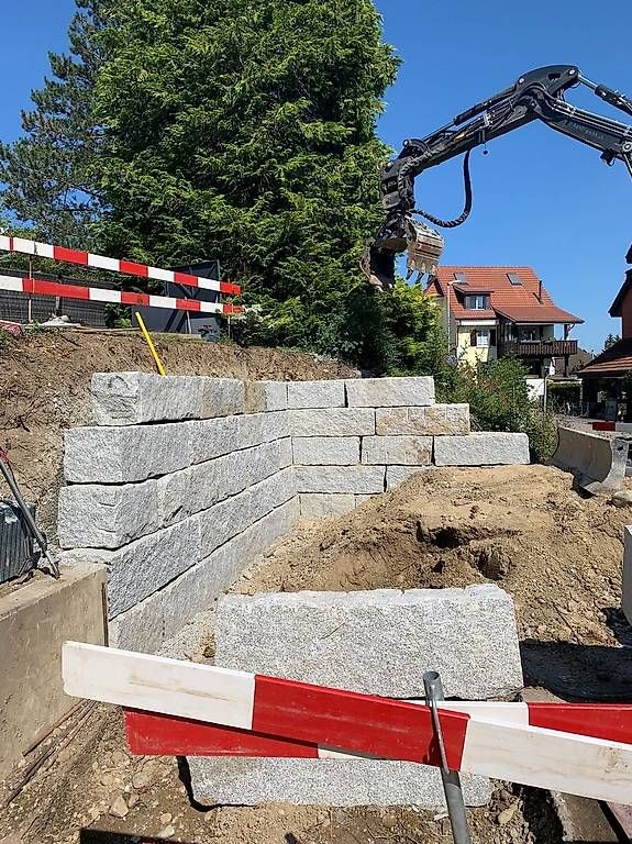 Pietre & tegole: Granitblöcke polen gespalten – Usato da Dinhard venduto da DH1234 3