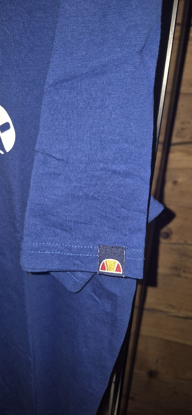 Ellesse T-shirts: Thirt Grösse S Ellesse Marine – D'occasion à Engi par Hinzi84 2