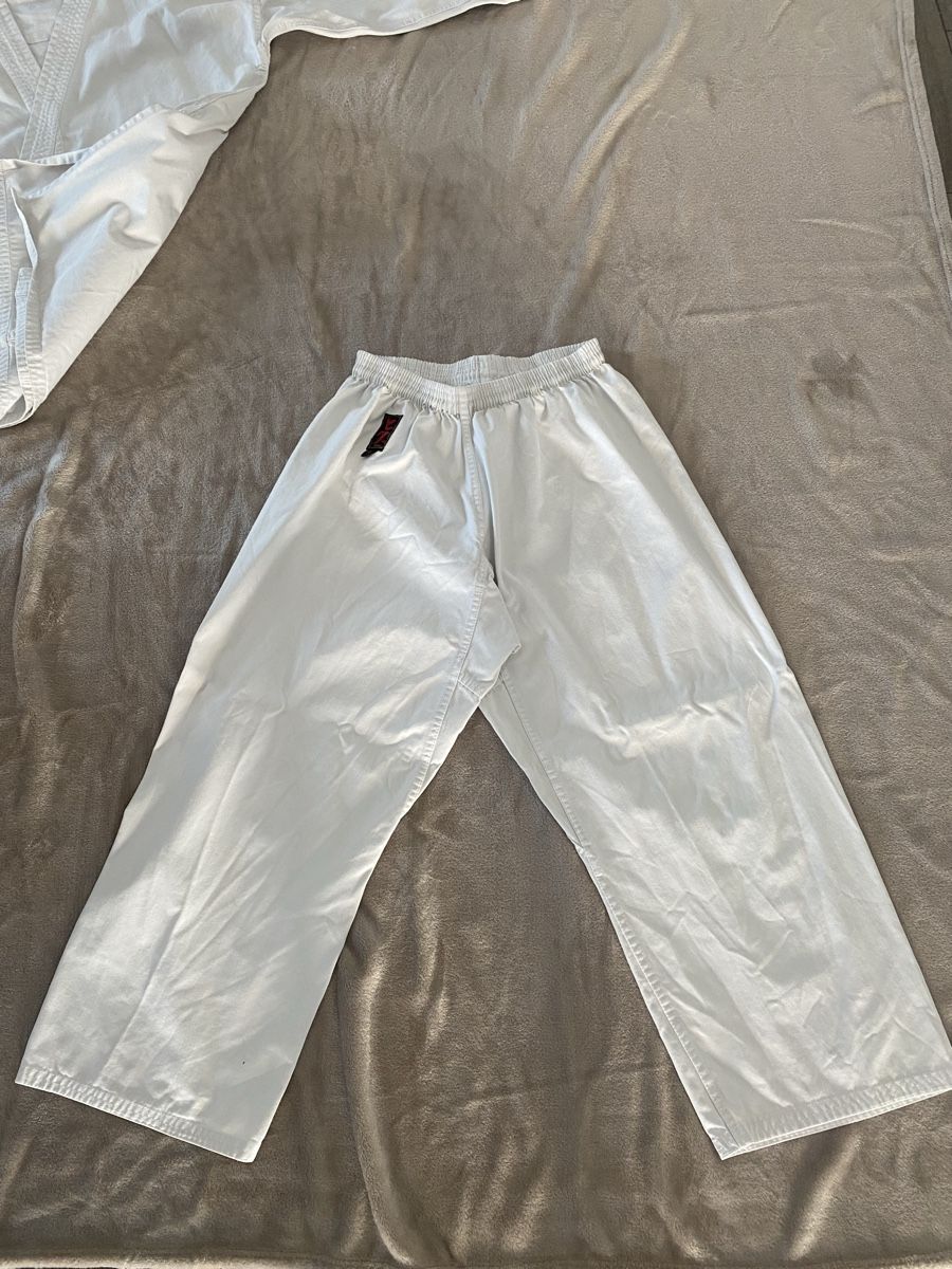 Kimono: HIKU Karate Kimono Gr. 170 – Usato da Wängi venduto da flyaway2see 2