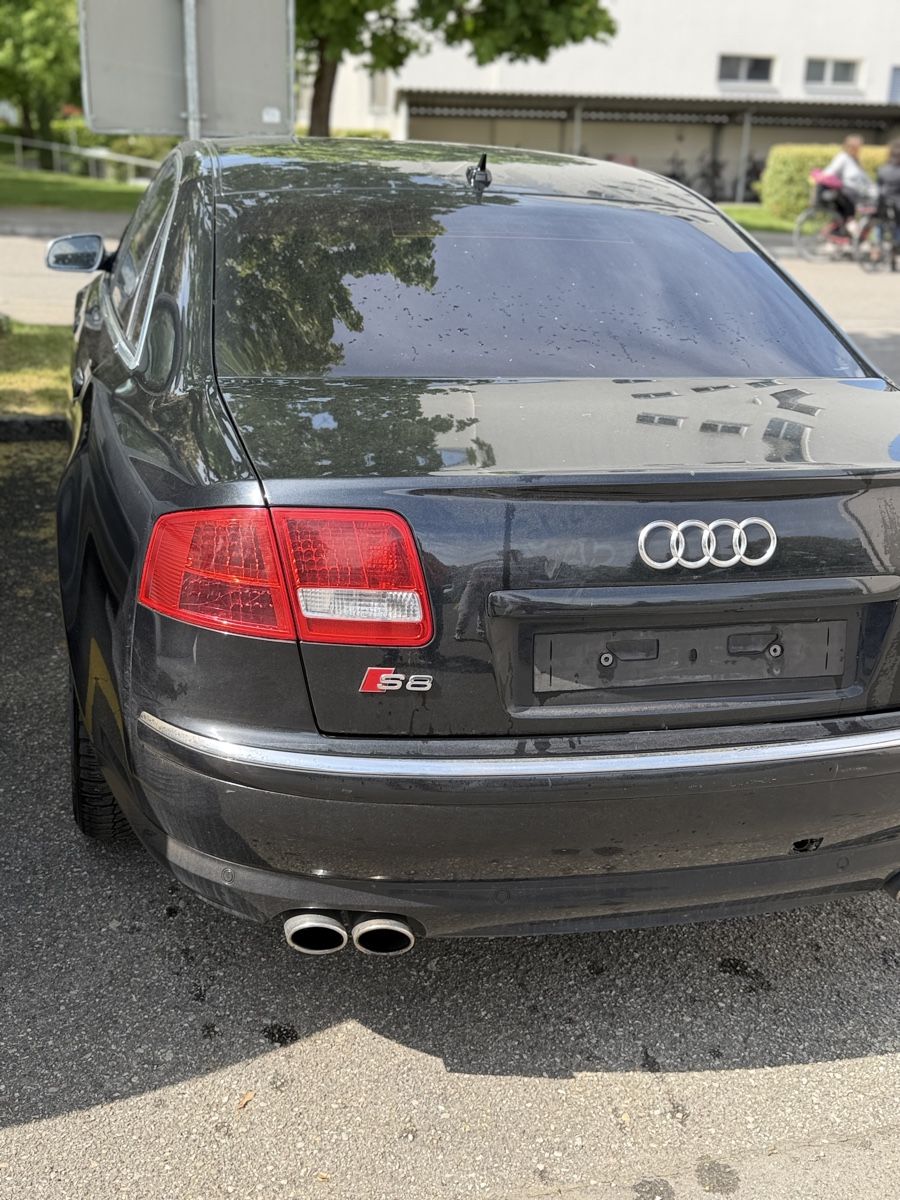 Audi Autos: Audi S8, 5.2 V10, JG 2006, Schwarz – Gebraucht aus Sursee von Gabriel28 1