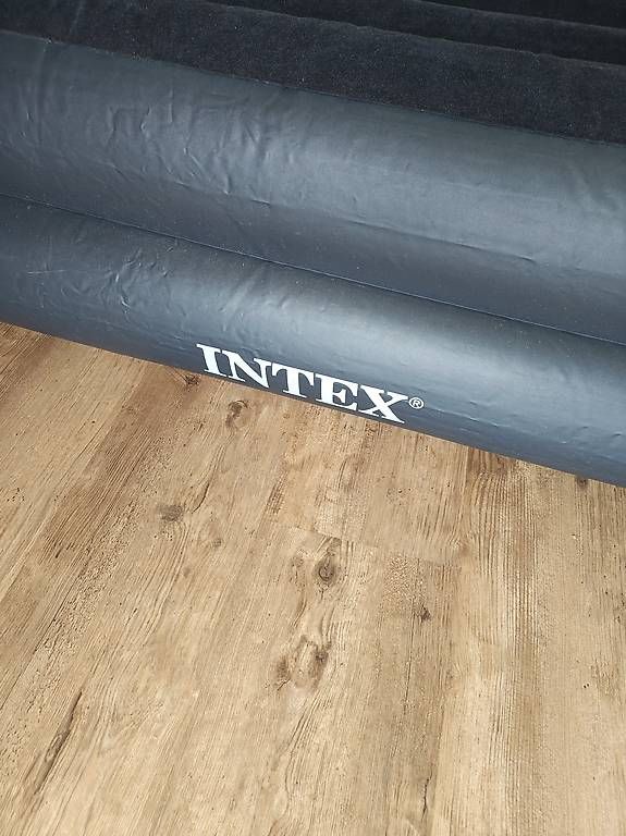 Betten: Luftbett von Intex – Gebraucht aus Flawil von minggeli83