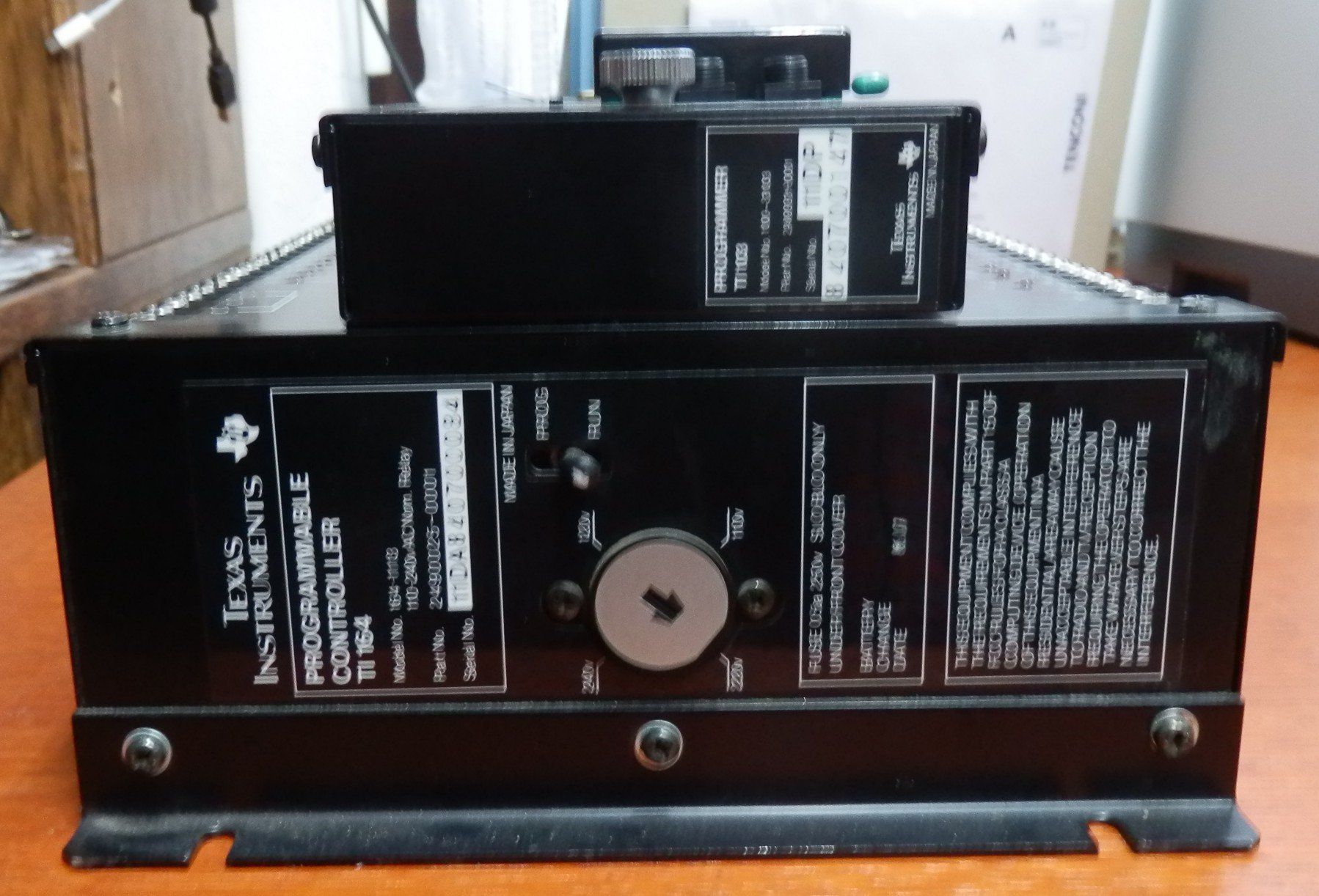 Alimentazione elettrica: ProgrammatoreTexas Instruments vintage TI103+TI 164 anni '80 – Usato da Bodio TI venduto da Quinny0 1