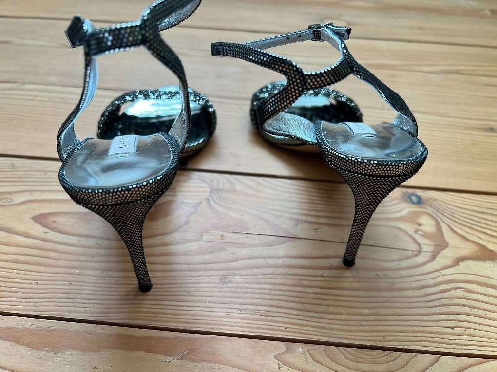 Chaussures femmes: Sandalen Casadei, Gr. 38.5 – D'occasion à Ebertswil par vvu 1