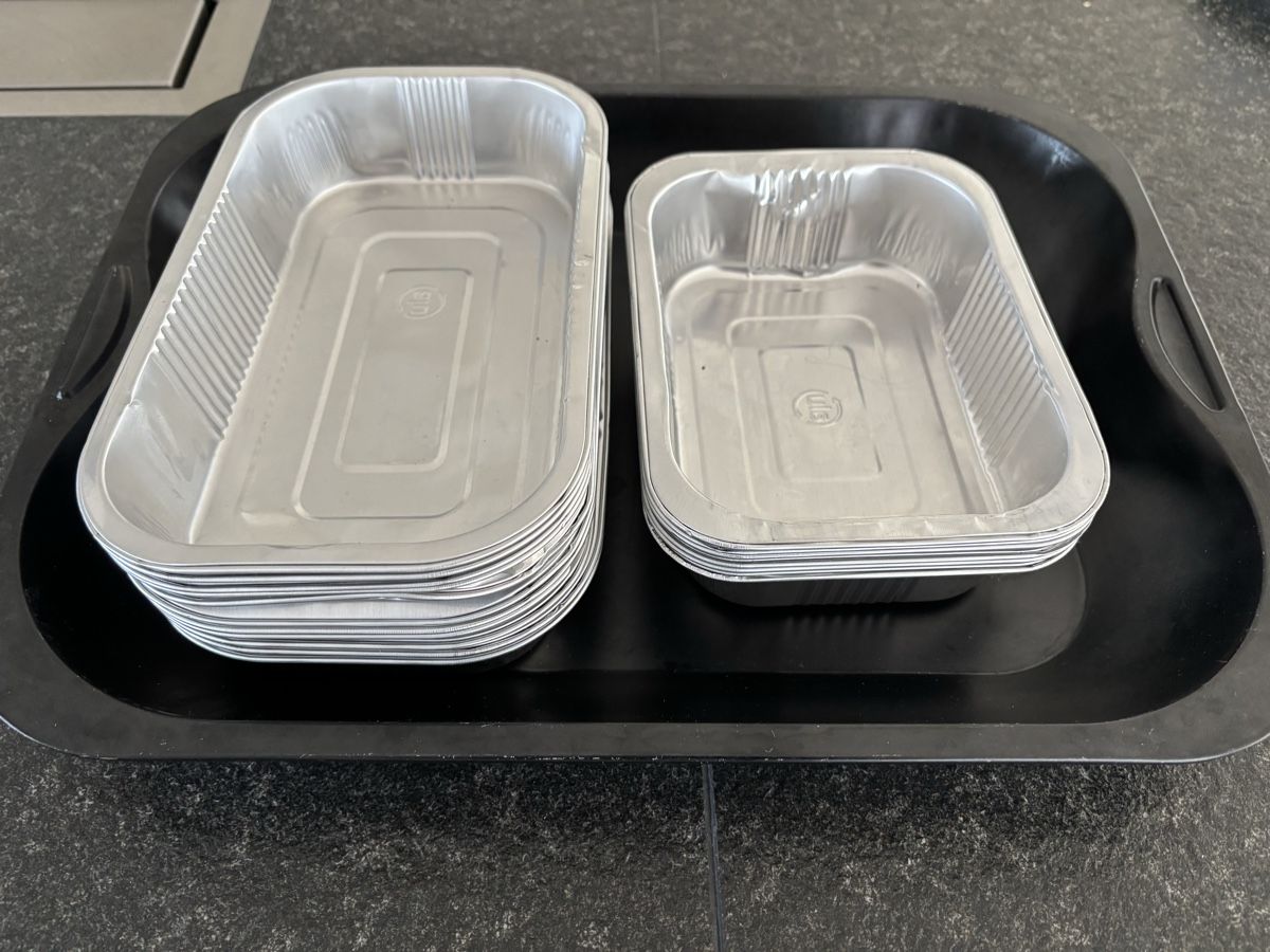 Moules à gâteaux: Backschale schwarz 40 x 30 x 5 cm – D'occasion à Aeschi SO par Bluemail 2