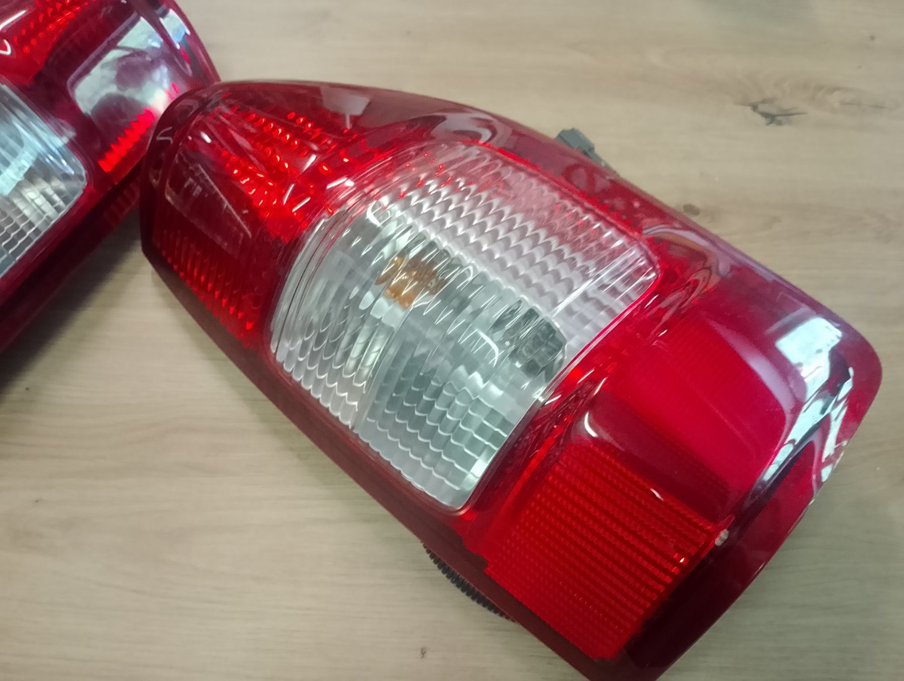 Scheinwerfer: Rückleuchten zu Isuzu D-Max Pickup – Gebraucht aus Ried (Muotathal) von Liiser02 1