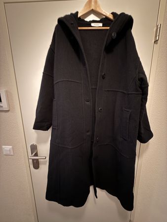 Schwarzer langer Wollmantel  POMANDÈRE
