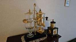 Wiener Kaffeemaschine mit Mühle