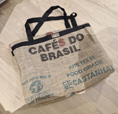 Sac cabas fait main en toile de jute –Upcycling