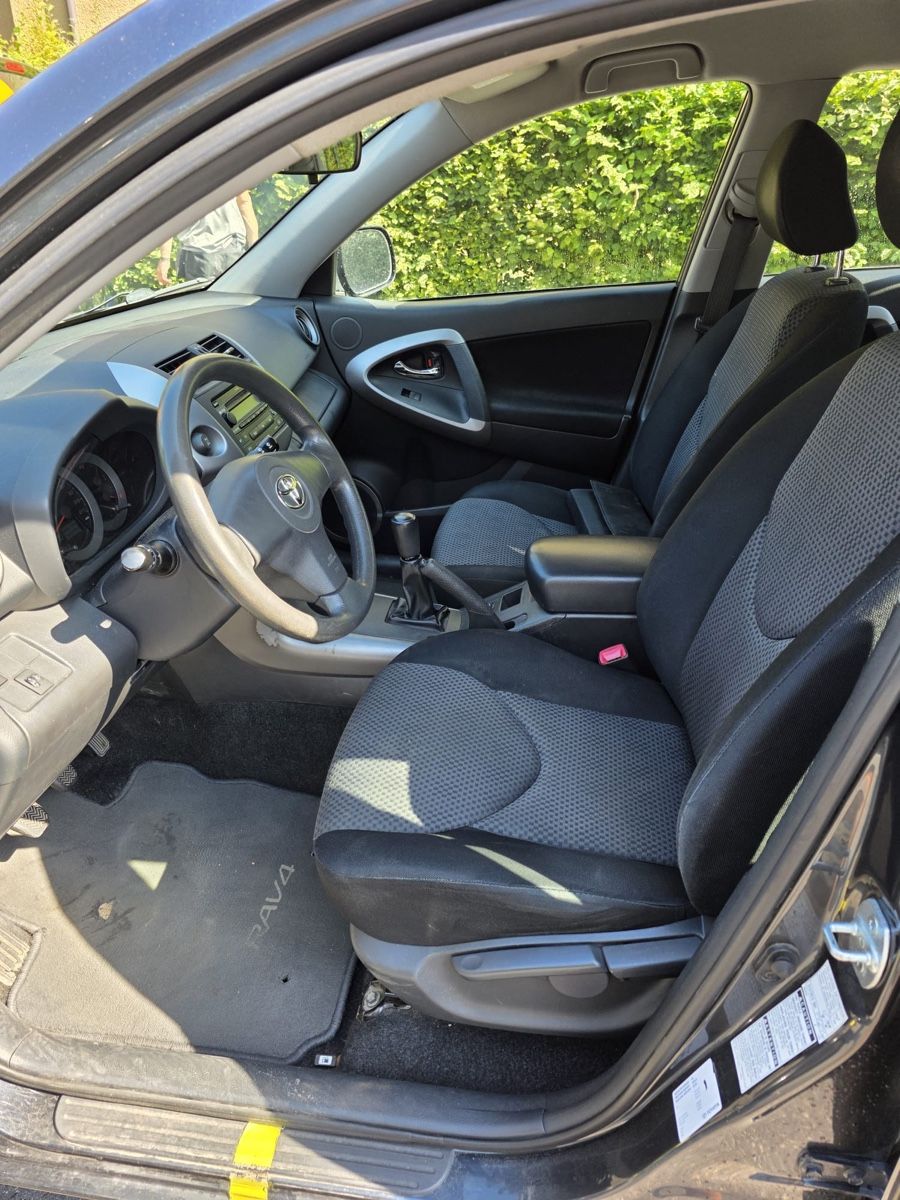 Toyota Automobili: Toyota Rav-4 4WD 2.0 Benzin – Usato da Domat Ems venduto da qen_7mfm 6