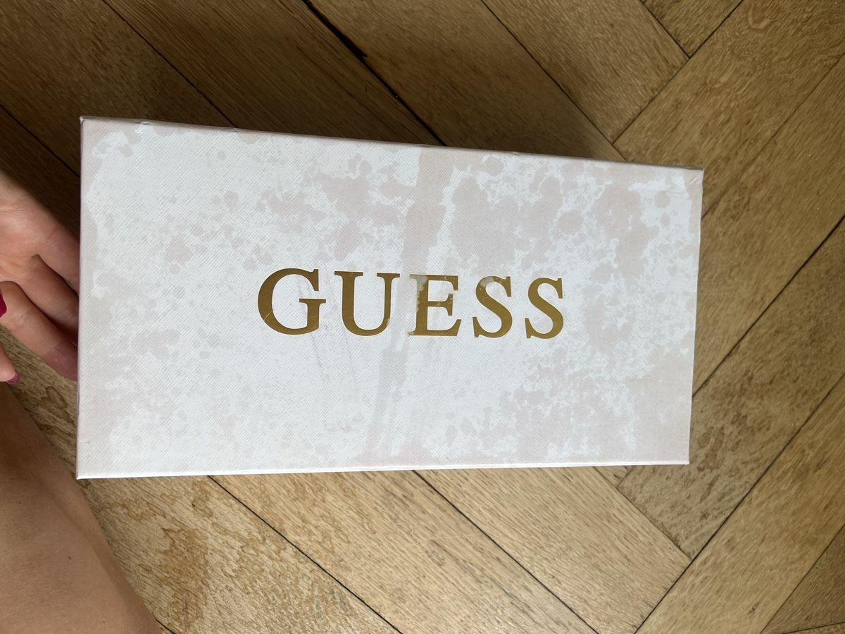 Chaussures femmes: New Gold Guess Pumps – Neuf (Voir description) à Zürich par wen_v6fz 8