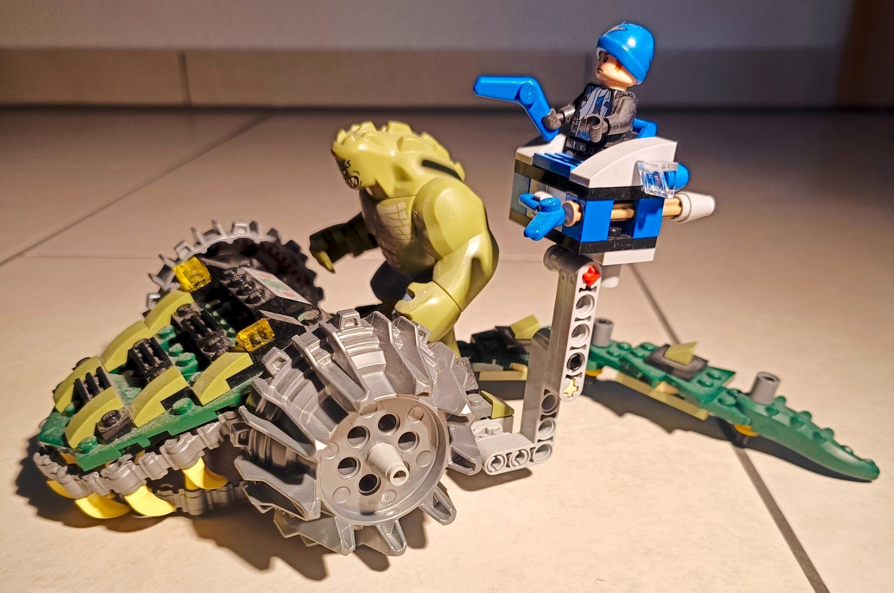 Lego Figuren: Lego DC Superheros und Schurken – Gebraucht aus Bülach von mar_6vfz 1