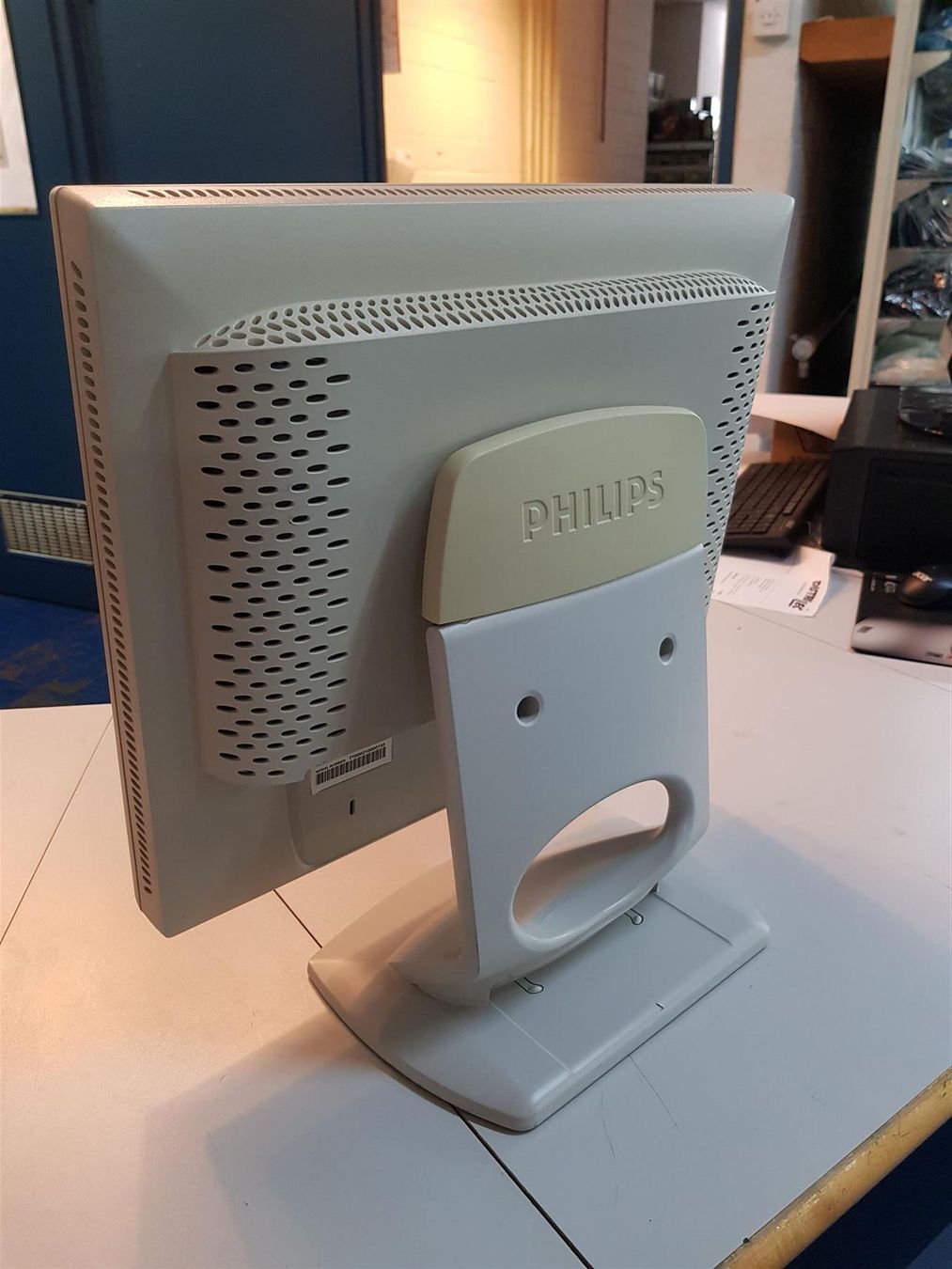 Monitore: PHILIPS 180P2 – Gebraucht aus Zeiningen von VSA-AG 1