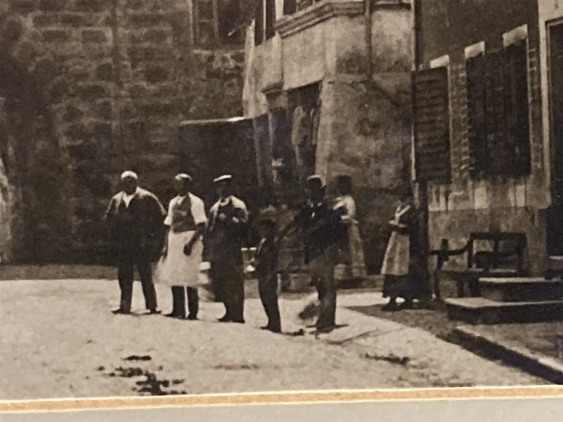 Poster & Bilder: Alte Photographie Solothurn Gasse belebt – Gebraucht aus Bern von Jwpm66 4